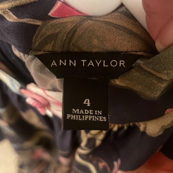 Ann Taylor Keyhole Neckline Floral Print Midi Dress | Size 4 | Elegant Wedding - Picture 15 of 15